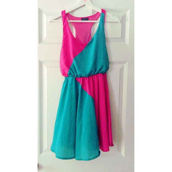 Dresses & Skirts - Hot pink & Turquoise going out dress